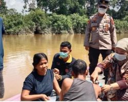 Polsek Batang Harileko Bersama Puskesmas Tanah Abang Laksanakan Giat Vaksin Pada Siswa SD 2 Sungai Sialang