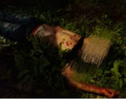 Warga Desa Pandan Dulang Heboh Ada Mayat Tergeletak Belumur Darah Di Pinggir Jalan Desa.