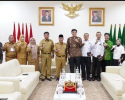 Pj Bupati Apriyadi Siap Dukung Transformasi Sekolah Tinggi Rahmaniyah