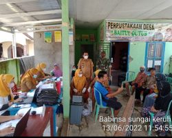 Babinsa Koramil 401-03/Sekayu Monitoring Kegiatan Vaksin Boster Didesa Jirak.
