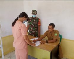 Babinsa Koramil 04-03/Sekayu Monitoring Vaksinasi Desa Mekar Jaya