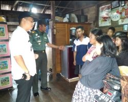 Komandan Koramil 401-03/Sekayu Kapten Inf M.Yamin Tinjau Tanah Longsor Di Bantaran Sungai Musi