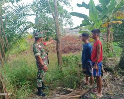 Babinsa Koramil 401-03/Sekayu Komsos Dan Sosialisasi Karhutlahbun Didesa Keramat Jaya