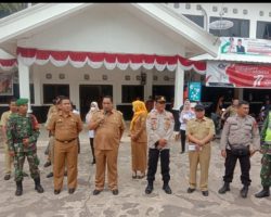 Babinsa Koramil 401-03/Sekayu Monitoring Aksi Unjuk Rasa Warga Desa Petaling Terkait Tiga Tuntutan Warga