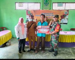 Babinsa Koramil 401-03/Sekayu Monitoring Pembagian Bantuan Langsung Tunai Dana Desa (BLT-DD) Tahap 3 Tahun 2022 Desa Epil
