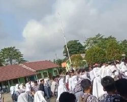 Ratusan Siswa SMA 2 Babat Toman Unjuk Rasa,Diduga Banyaknya Pungutan