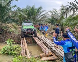 PJ Bupati H Apriyadi Bersama Kapolres Muba Sisir Pelosok, Beri Bantuan Hingga Data Jalan Rusak