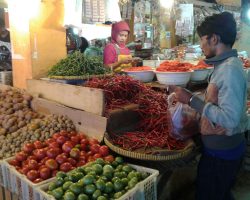 Jelang Ramadhan, Cabe Merah Mulai Pedas, Stok Beras Cukup, Harga Kurang Stabil