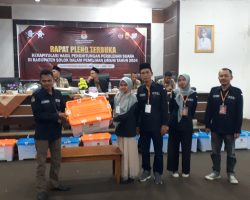 KPU Kabupaten Solok Sumbar, Kembali Lanjutkan Pengumuman Hasil Rekapitulasi Perolehan Suara Pemilu 2024, Pleno Berjalan Lancar dan Tertib