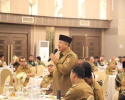 Walikota Solok, Zul Elfian Umar Melaksanakan Buka Puasa Bersama Dengan Pejabat lingkup Pemko Solok