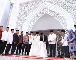 Gubernur Mahyeldi Resmikan Masjid Besar Syura Pandan Kota Solok