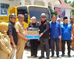 Bupati Solok Epyardi Asda dan Rombongan “Serahkan Lansung Berbagai Bantuan, Alat Berat Hingga 100 Kompor Gas” Ke Pemkab Pessel