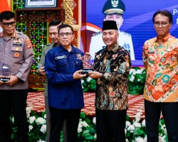 PWI Sumsel Nobatkan Pj Bupati Apriyadi Birokrat Peduli Pers