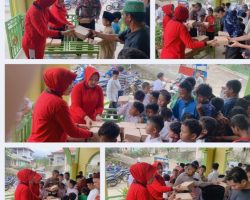 Lagi dan Lagi Jumat Berkah, Polres Solok Berbagi Paket Makanan Dengan Warga
