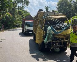 Dua Mobil Truk Diduga Sedang Mengangkut Minyak Illegal Tabrakan di Wilkum Polsek BHL,Bukti Aktivitas Illegal Drilling dan Illegal Refinery Masih Ada di Wilkum Polres MUBA