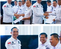 Sekda Kab Solok Serahkan SK (Plt) Baru, Pejabat di Badan Pendapatan Daerah Bapenda Kabupaten Solok