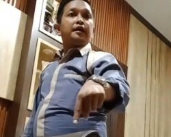 Tamparan Buat Walikota, Oknum Staff BPKAD Palembang Arogan Bentak Warga Urus Tanah dan Usir Wartawan, Parah,!!! 