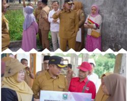 Bupati Solok Jon Firman Pandu Serahkan Bantuan kepada Masyarakat saat Kunjungan ke Nagari Surian dan Nagari Sungai Nanam