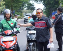 Bukan Sekadar Klub Motor, HDCI Palembang Rutin Berbagi Makanan untuk Warga   