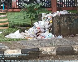 Sampah Menumpuk di Kota Sekayu, Plt. Kadis DLH Bungkam