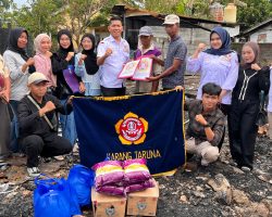 ‎Karang Taruna Banyuasin I Memperakasai Giat Sosial Bantu Warga Kebakaran Rumah Di Desa Merah Mata