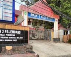 Diduga Lakukan Pungli 2 Hingga 7 Juta, Saat Dikonfirmasi Kepala SMA Negeri 3 Palembang Terkesan Anti Wartawan