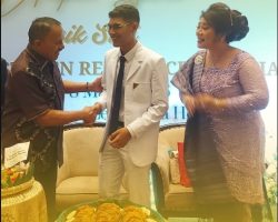 Dr. Maruli Siahaan Hadiri Naik Sidi Cornelius Steven Siahaan