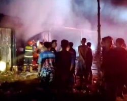 Kebakaran Hanguskan Toko Sembako Hafis di Talang Jambe Palembang, Kerugian Ditaksir Ratusan Juta Rupiah