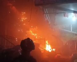 Kebakaran Hebohkan Kawasan Lapak Bawah Gedung Pasar 16 Ilir Palembang